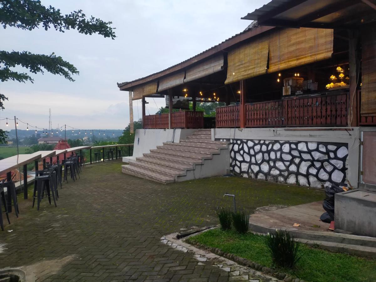 Joglo Kumpul Resort Cangkiran ภายนอก รูปภาพ
