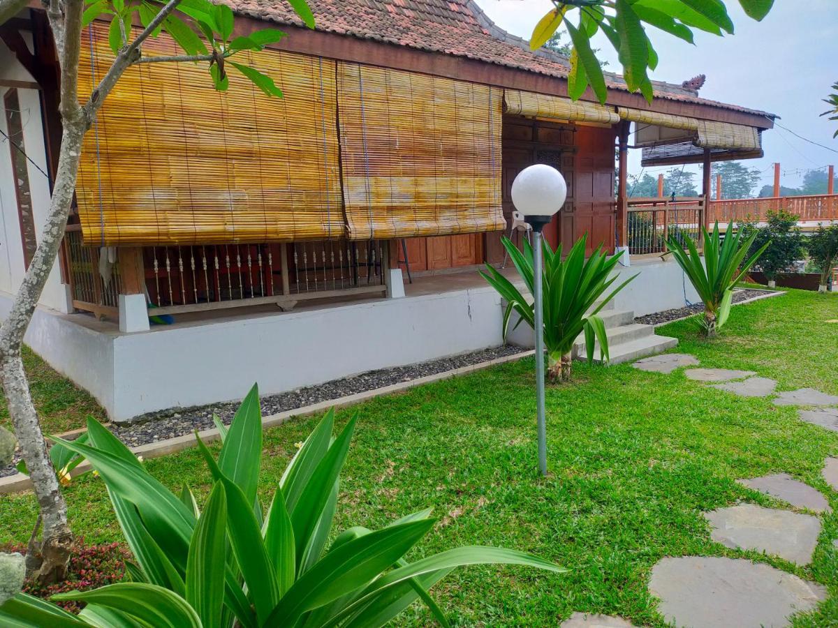 Joglo Kumpul Resort Cangkiran ภายนอก รูปภาพ