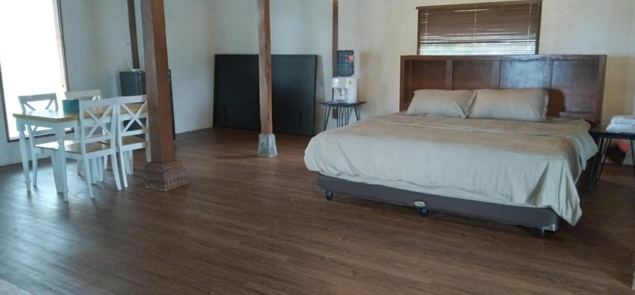 Joglo Kumpul Resort Cangkiran ภายนอก รูปภาพ