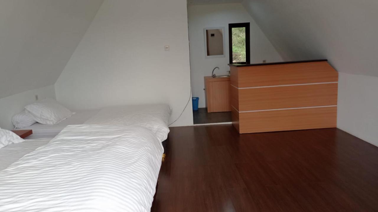 Joglo Kumpul Resort Cangkiran ภายนอก รูปภาพ