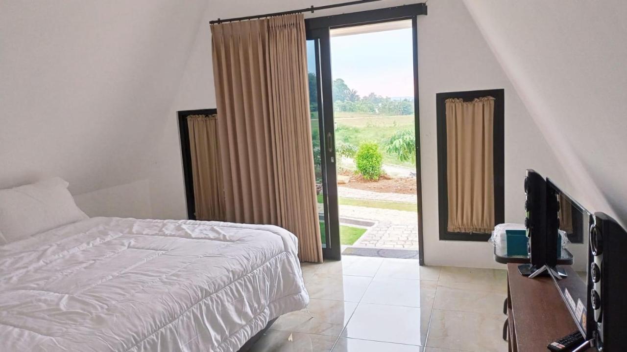 Joglo Kumpul Resort Cangkiran ภายนอก รูปภาพ